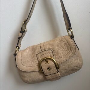 Vintage Coach Cream Leather soho Shoulder Bag Big Buckle y2K